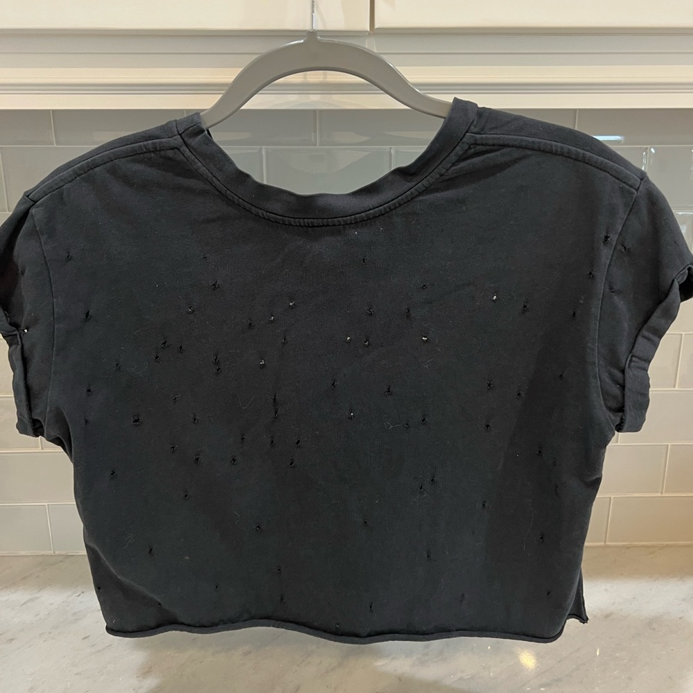 Emma & Sam distressed crop top - Picture 3 of 4
